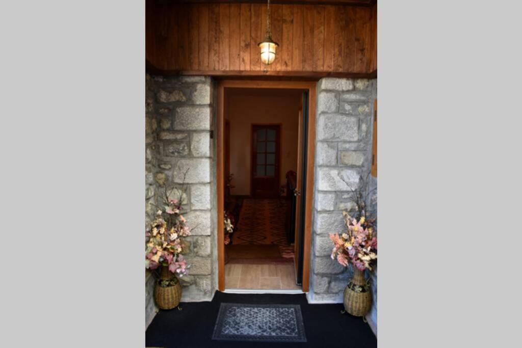 Eufrosini Guesthouse メツォヴォ エクステリア 写真