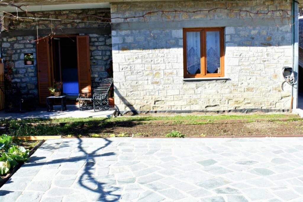 Eufrosini Guesthouse メツォヴォ エクステリア 写真