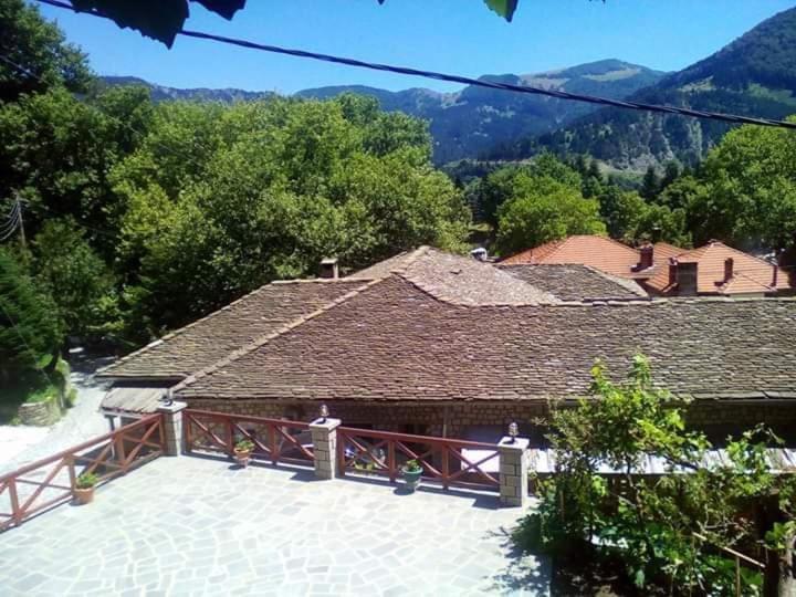 Eufrosini Guesthouse メツォヴォ エクステリア 写真