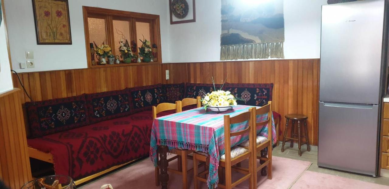 Eufrosini Guesthouse メツォヴォ エクステリア 写真